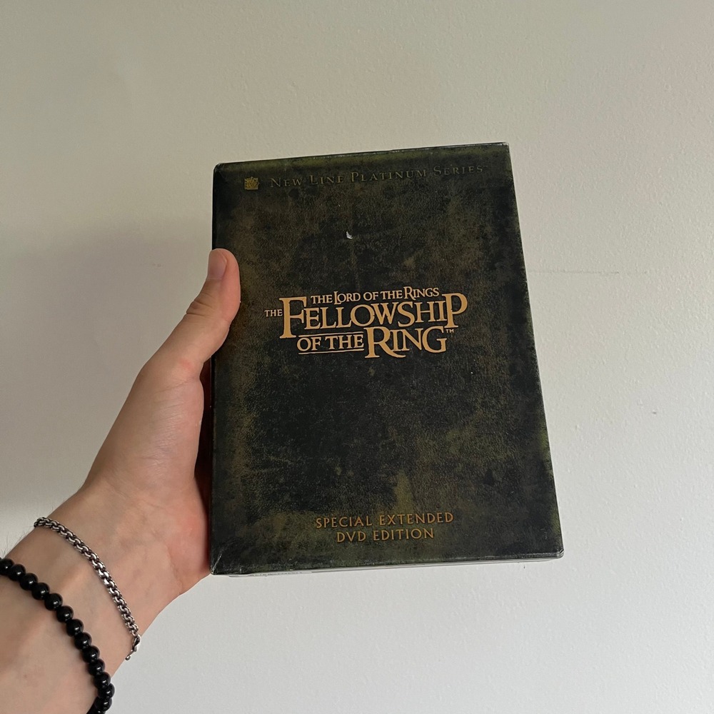 Lord of the Rings Fellowship of the Ring Special Extended DVD Edition 4-Disc Set